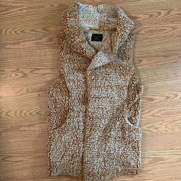 Love Tree Women’s Sherpa Hooded Vest size S - Picture 3 of 12